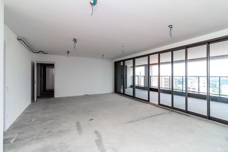 Apartamento à venda com 233m², 4 quartos e 3 vagas Apartamento à venda com 233m², 4 quartos e 3 vagasSala