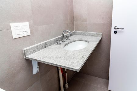 Apartamento à venda com 233m², 4 quartos e 3 vagas Apartamento à venda com 233m², 4 quartos e 3 vagasBanheiro da Suíte 2