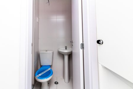 Apartamento à venda com 233m², 4 quartos e 3 vagas Apartamento à venda com 233m², 4 quartos e 3 vagasBanheiro de serviço