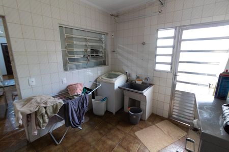 Casa à venda com 172m², 3 quartos e 3 vagasÁREA DE SERVIÇO