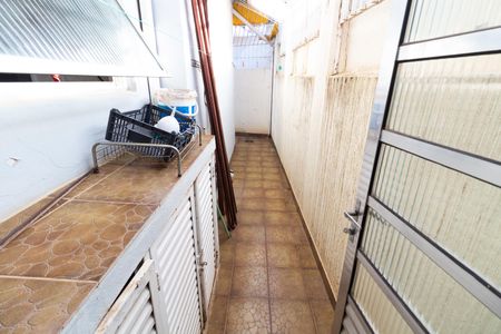 Casa à venda com 172m², 3 quartos e 3 vagasÁREA EXTERNA FUNDOS