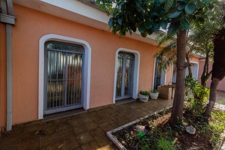 Casa à venda com 172m², 3 quartos e 3 vagasÁREA EXTERNA FRENTE