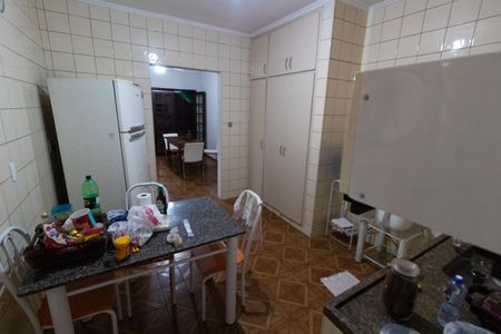Casa à venda com 172m², 3 quartos e 3 vagasCOZINHA