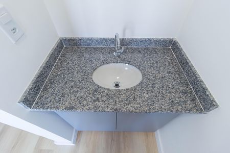 Apartamento para alugar com 37m², 2 quartos e sem vaga Apartamento para alugar com 37m², 2 quartos e sem vagaDetalhe - Banheiro