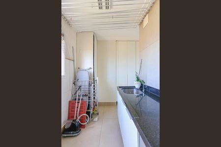 Apartamento à venda com 187m², 4 quartos e 3 vagas Apartamento à venda com 187m², 4 quartos e 3 vagasÁrea de Serviço
