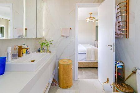 Apartamento à venda com 187m², 4 quartos e 3 vagas Apartamento à venda com 187m², 4 quartos e 3 vagasQuarto 4