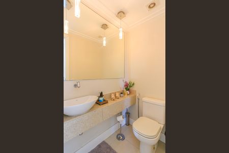 Apartamento à venda com 187m², 4 quartos e 3 vagas Apartamento à venda com 187m², 4 quartos e 3 vagasLavabo