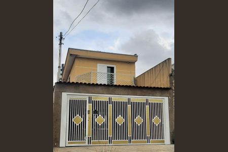 Casa à venda com 200m², 3 quartos e 2 vagas Casa à venda com 200m², 3 quartos e 2 vagasFachada