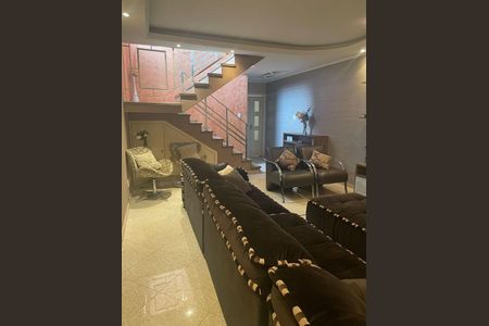 Casa à venda com 200m², 3 quartos e 2 vagas Casa à venda com 200m², 3 quartos e 2 vagasSala