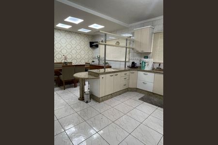 Casa à venda com 200m², 3 quartos e 2 vagas Casa à venda com 200m², 3 quartos e 2 vagasCozinha