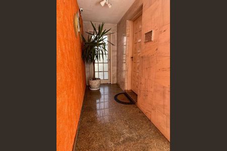 Casa à venda com 200m², 3 quartos e 2 vagas Casa à venda com 200m², 3 quartos e 2 vagasHall de Entrada