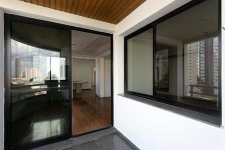 Apartamento à venda com 286m², 4 quartos e 3 vagasVaranda da Sala 2