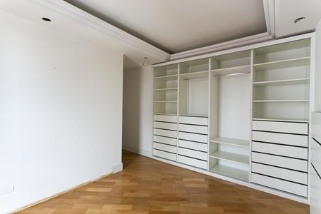 Apartamento à venda com 286m², 4 quartos e 3 vagasSuíte 2