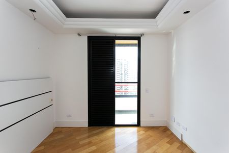 Apartamento à venda com 286m², 4 quartos e 3 vagasSuíte 2