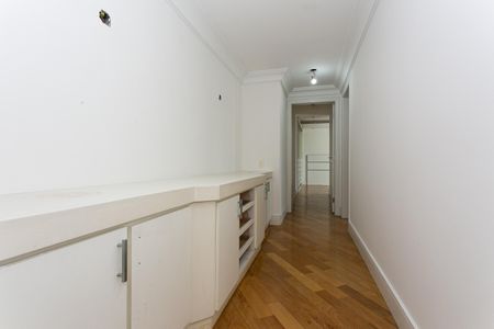 Apartamento à venda com 286m², 4 quartos e 3 vagasCorredor