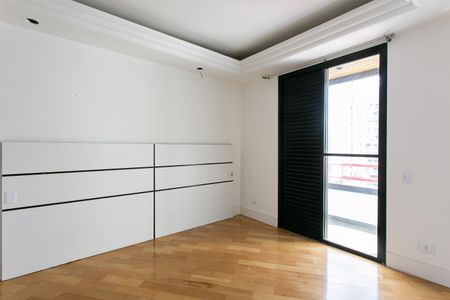 Apartamento à venda com 286m², 4 quartos e 3 vagasSuíte 2