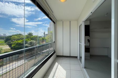 Studio à venda com 36m², 1 quarto e sem vaga Studio à venda com 36m², 1 quarto e sem vagaVaranda