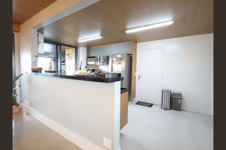 Apartamento à venda com 265m², 4 quartos e 4 vagasCozinha