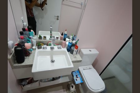 Apartamento à venda com 265m², 4 quartos e 4 vagasBanheiro da Suíte 2