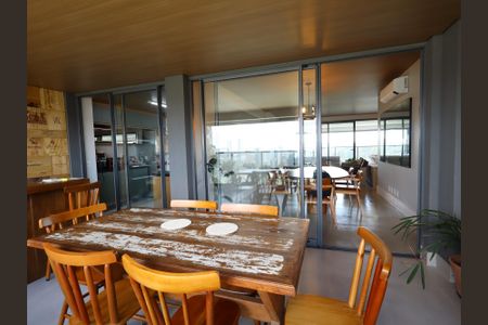 Apartamento à venda com 265m², 4 quartos e 4 vagasVaranda gourmet