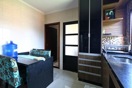 Apartamento à venda com 161m², 2 quartos e 3 vagasCozinha