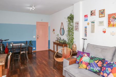 Apartamento à venda com 80m², 2 quartos e sem vagaSala