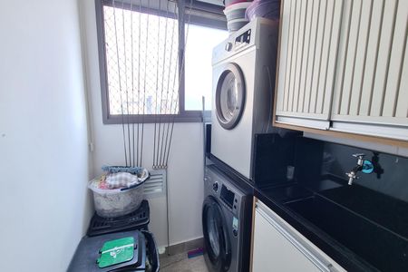 Apartamento à venda com 78m², 3 quartos e 1 vagaÁrea de Serviço