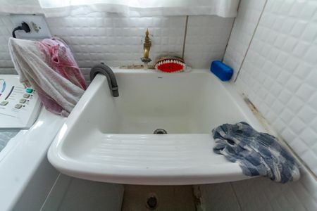 Apartamento para alugar com 63m², 2 quartos e 1 vagaÁrea de Serviço