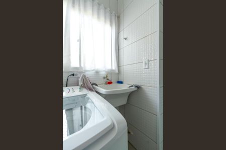 Apartamento para alugar com 63m², 2 quartos e 1 vagaÁrea de Serviço