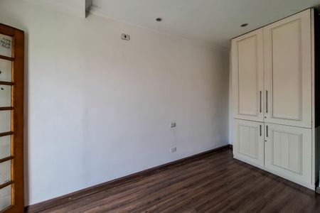 Casa à venda com 220m², 4 quartos e 2 vagasquarto suite 3 reverso