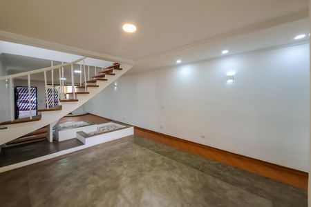 Casa à venda com 220m², 4 quartos e 2 vagassala jantar
