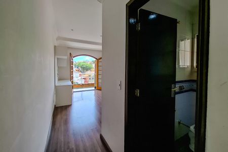 Casa à venda com 220m², 4 quartos e 2 vagasquarto suite 3 reverso