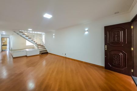 Casa à venda com 220m², 4 quartos e 2 vagassala estar