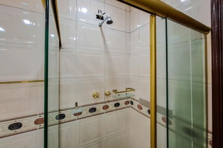 Casa à venda com 220m², 4 quartos e 2 vagasquarto suite 1 banheiro