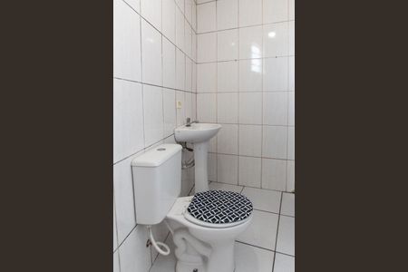 Casa para alugar com 60m², 2 quartos e sem vaga Casa para alugar com 60m², 2 quartos e sem vagaBanheiro