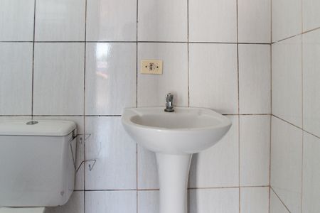 Casa para alugar com 60m², 2 quartos e sem vaga Casa para alugar com 60m², 2 quartos e sem vagaBanheiro