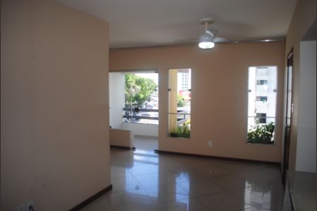 Apartamento para alugar com 120m², 3 quartos e 1 vagaSala