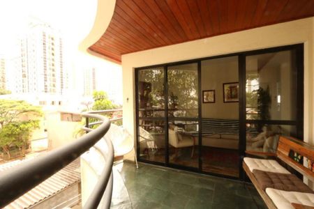 Apartamento à venda com 110m², 3 quartos e 2 vagasFoto 01