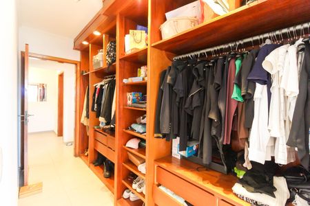 Apartamento à venda com 145m², 3 quartos e 2 vagasCloset