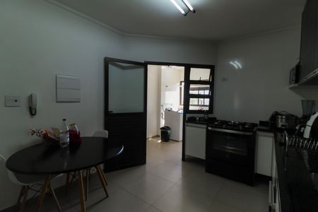Apartamento à venda com 145m², 3 quartos e 2 vagasCozinha e Área de Serviço