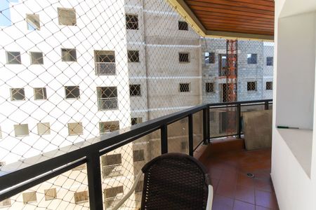 Apartamento à venda com 145m², 3 quartos e 2 vagasVaranda