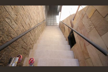 Casa à venda com 181m², 3 quartos e 2 vagas Casa à venda com 181m², 3 quartos e 2 vagasÁrea comum