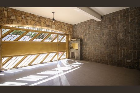 Casa à venda com 181m², 3 quartos e 2 vagas Casa à venda com 181m², 3 quartos e 2 vagasGaragem