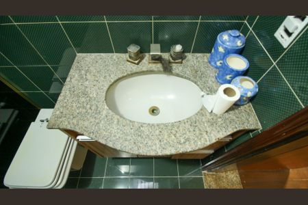 Casa à venda com 181m², 3 quartos e 2 vagas Casa à venda com 181m², 3 quartos e 2 vagasBanheiro da Suíte 2