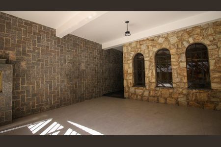 Casa à venda com 181m², 3 quartos e 2 vagas Casa à venda com 181m², 3 quartos e 2 vagasGaragem