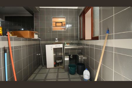 Casa à venda com 181m², 3 quartos e 2 vagas Casa à venda com 181m², 3 quartos e 2 vagasÁrea de Serviço