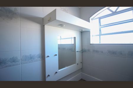 Casa à venda com 181m², 3 quartos e 2 vagas Casa à venda com 181m², 3 quartos e 2 vagasBanheiro da Suíte 1