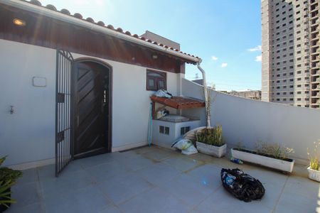 Casa à venda com 181m², 3 quartos e 2 vagas Casa à venda com 181m², 3 quartos e 2 vagasCobertura
