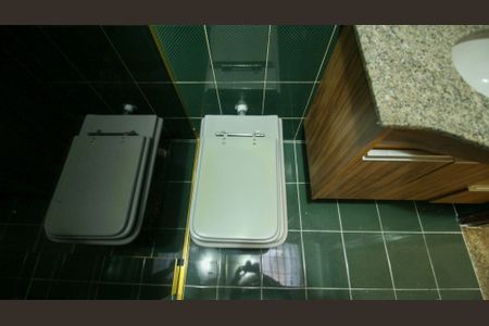 Casa à venda com 181m², 3 quartos e 2 vagas Casa à venda com 181m², 3 quartos e 2 vagasBanheiro da Suíte 2