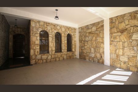 Casa à venda com 181m², 3 quartos e 2 vagas Casa à venda com 181m², 3 quartos e 2 vagasGaragem